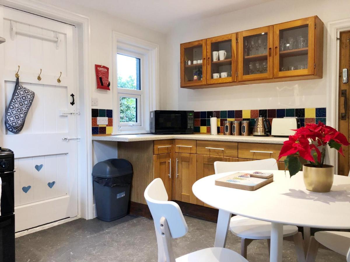 Summer Breeze. 3-Bed Apartment Close To The Beach Bournemouth Esterno foto